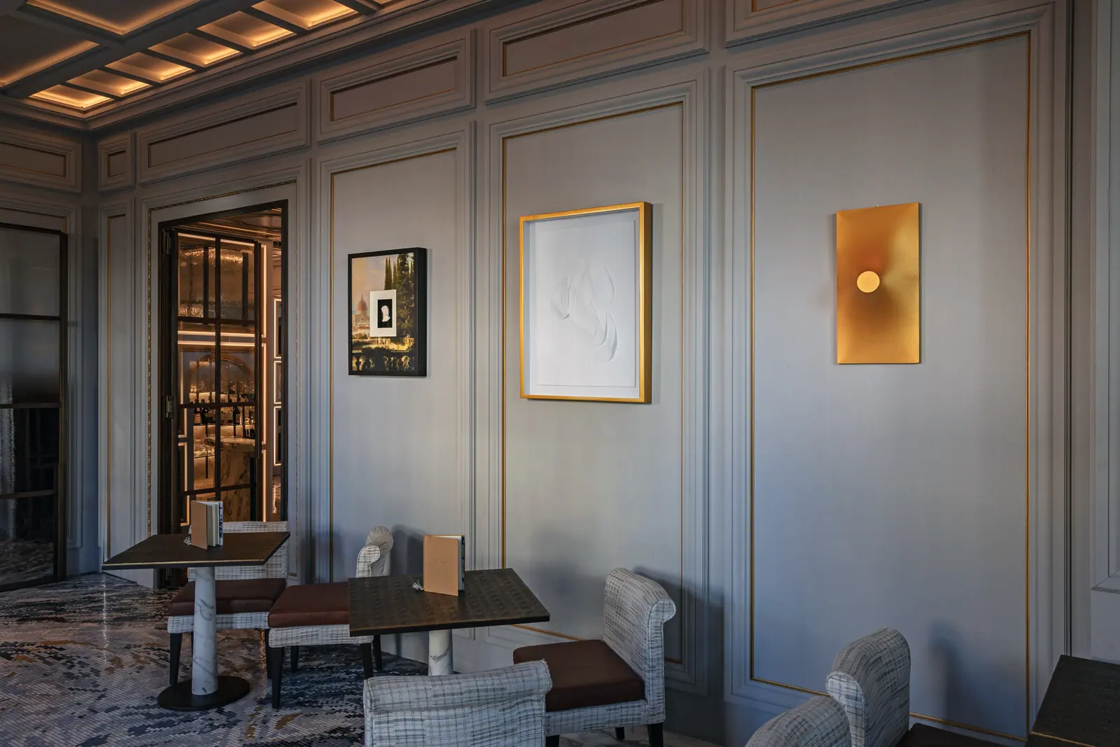 Golden extroflessed artwork installed at The Westin Excelsior Florence in Florence